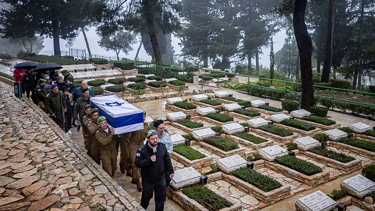 6 הלוויות, בזו אחר זו: נופלי האסון בעזה הובאו למנוחות