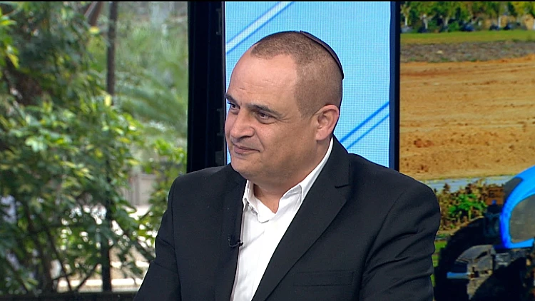פסק דין תקדימי – אישה תקבל חצי משווי העסק של בעלה גם אם אינה רשומה בו