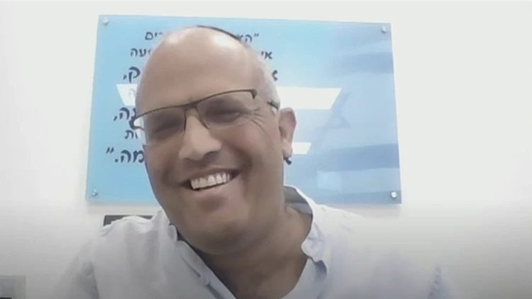 "הכי אני אוהב לחזור הביתה": המנהל שחזר לביה"ס לאחר 4 חודשי מילואים