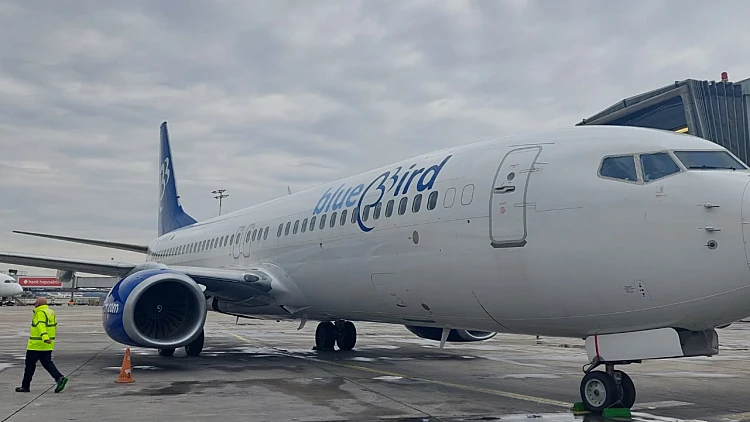 מטוס של חברת bluebird Airways