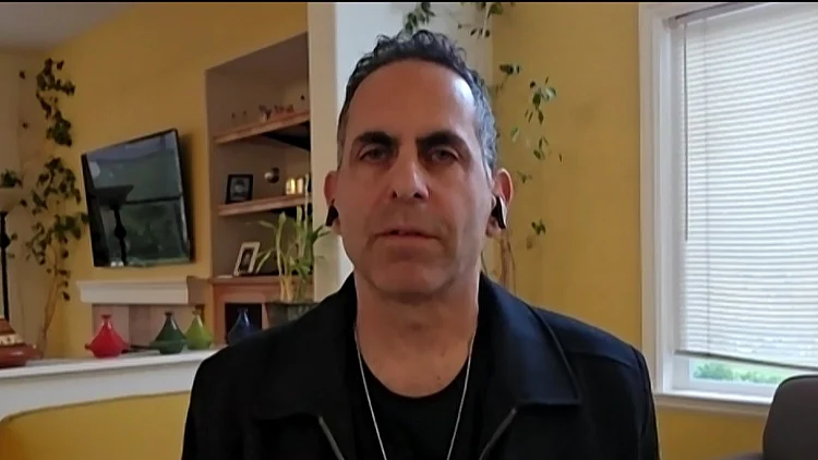בלי סיוע מהמדינה: המשפחות שהצליחו להעביר תרופות לקרוביהם