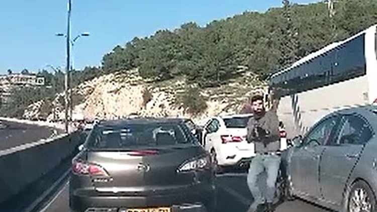 מחסום יוקם באזור הפיגוע ליד מעלה אדומים | תיעוד בלעדי מהירי