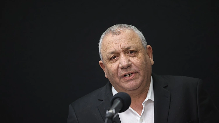 איזנקוט הפציר בנתניהו: יש להרחיב עוד את סמכויות הצוות הישראלי
