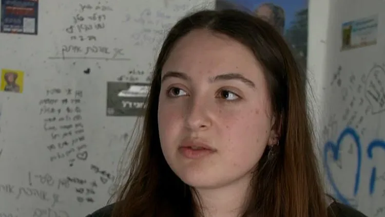 "עברתי תופת - וניצחתי": שורדת הטבח חזרה למיגונית שבה נורתה