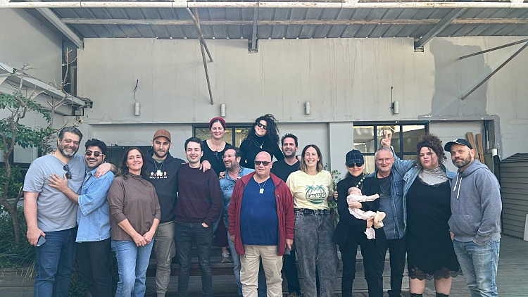 הקאסט של "קופה ראשית"