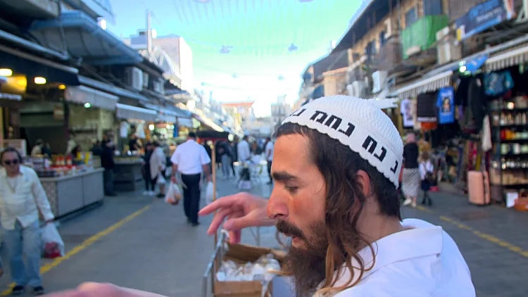 "חוצה ז'אנרים ומגזרים": כך הפך "מחשבות טובות" ללהיט המלחמה