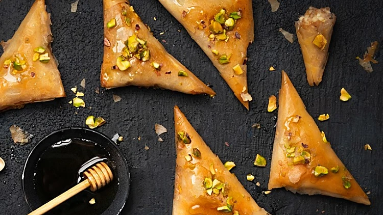 אוזני המן מבצק פילו