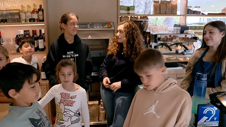 "בסוף אין כמו בבית": תושבי העוטף עוזבים את בתי המלון