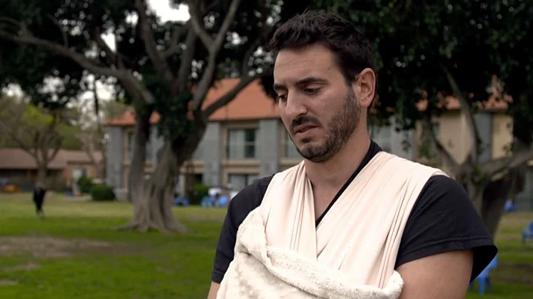 "הכול חשוך, וזו נקודת אור": החיים החדשים בתוך משפחת שמריז