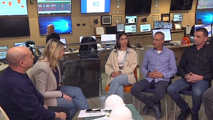 פרלמנט במתח גבוה: נטעלי וברקו עם עובדי תחנת הכוח באשקלון