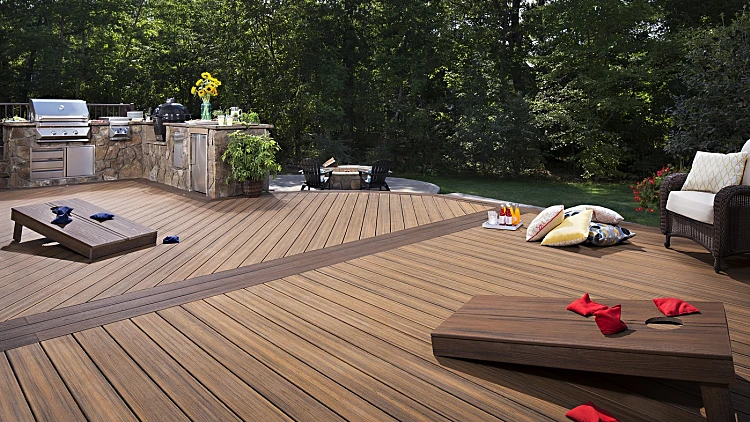 עיצוב מודרני ואסתטי - דק סינטטי