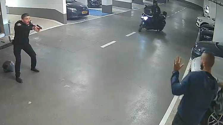 התעמתו עם שוטרים ונמלטו | תיעוד: כך חמקו גנבי רכב ממעצר