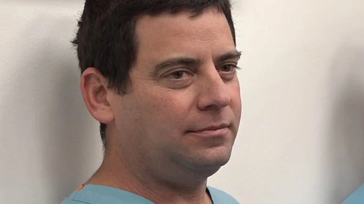 "מנסה להתאפס": המנתח שחוזר לביה"ח - אחרי 5 חודשים בעזה