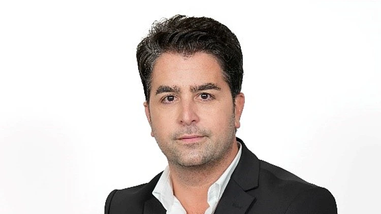 עורך דין נועם אברהם