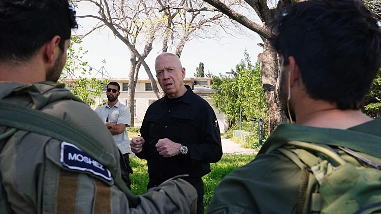 גלנט: איראן נכשלה במתקפה ולא תמנע מאיתנו תגובה