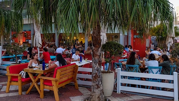 קפה גן סיפור חולון