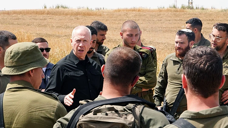 גלנט ללוחמי נצח יהודה: "אף אחד לא ילמד אותנו על ערכים ומוסר"