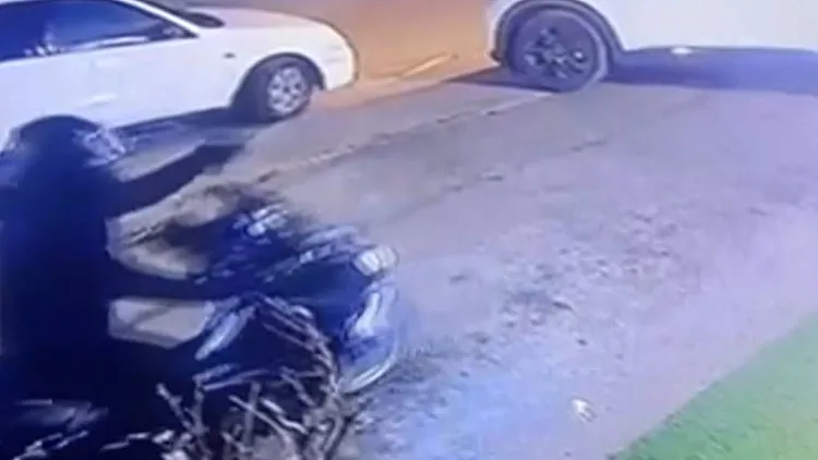 קופצים מהאופנוע, יורים - ונהרגים: תיעוד החיסול שהשתבש בשפרעם