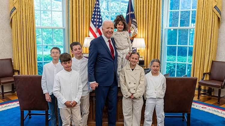 ביידן, אחרי המפגש עם אביגיל: "לא אנוח עד שכל החטופים ישובו"