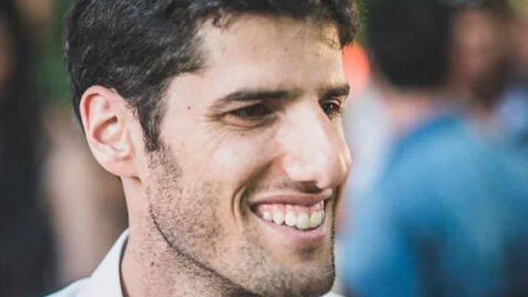 "חזר הביתה": קברו של שחר צמח מבארי, שנרצח בטבח, הועבר לקיבוץ