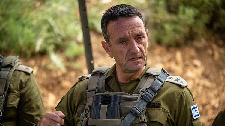 הרמטכ"ל בגבול לבנון: "מכינים מתקפה בצפון"