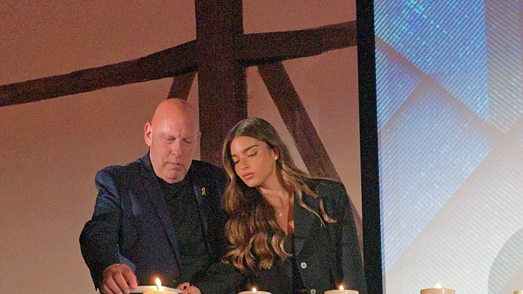 "יותר מ-100 בני משפחתי נרצחו בשואה": נועה קירל מזכירה את יקיריה