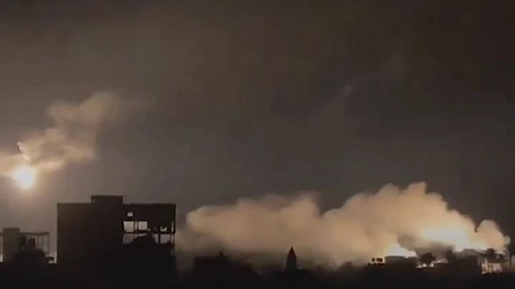 תקיפות נרחבות ברפיח, הפלסטינים מדווחים על כניסה קרקעית