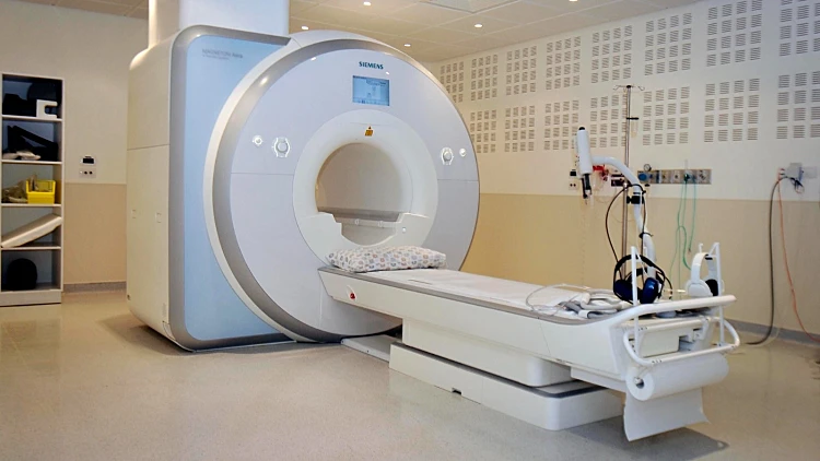 מוות ב-MRI: הבדיקה השגרתית שהסתיימה בטרגדיה בגלל רשלנות