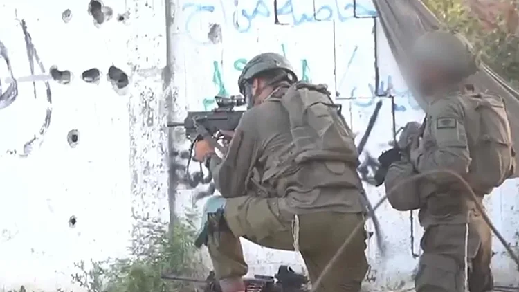 בלב מעוז הטרור: עם לוחמי הסיירת, במחנה הפליטים בג'נין