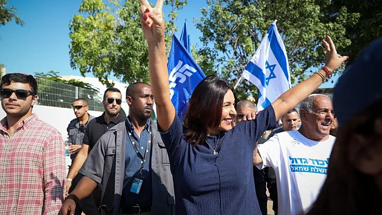 מה עשתה מירי רגב במהלך המלחמה? | הפרק המלא