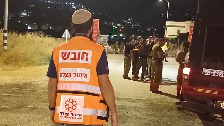 פיגוע דריסה סמוך לשכם: שני צעירים נפצעו אנושות, המחבל נמלט