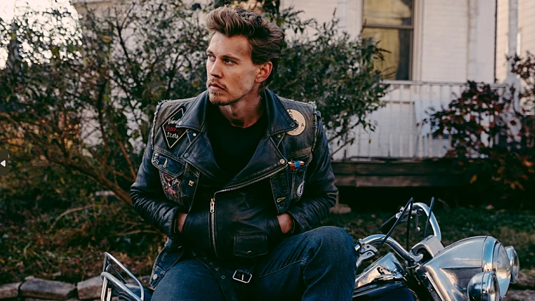 אוסטין באטלר דוהר קדימה, אבל "מועדון הרוכבים" נשאר במוסך