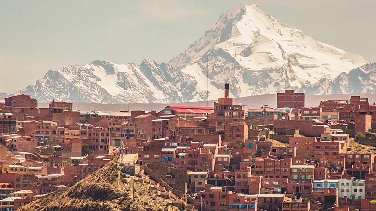 אחרי נתק של שנים: זו המדינה שעומדת לחדש יחסים עם ישראל