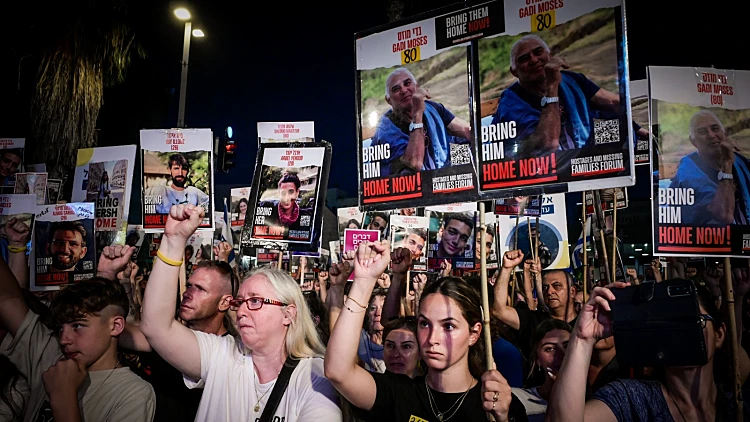 המוסד: הגיעה תשובת חמאס לעסקה, ישראל בוחנת אותה