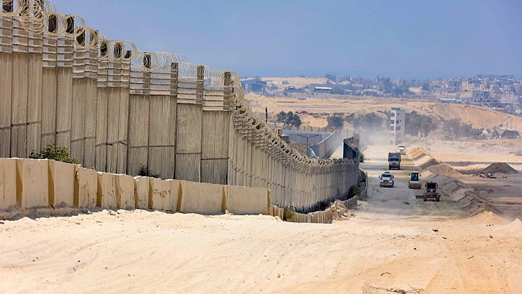 הפסגה בקטר: ישראל הסכימה לרידוד כוחות צה"ל בציר פילדלפי