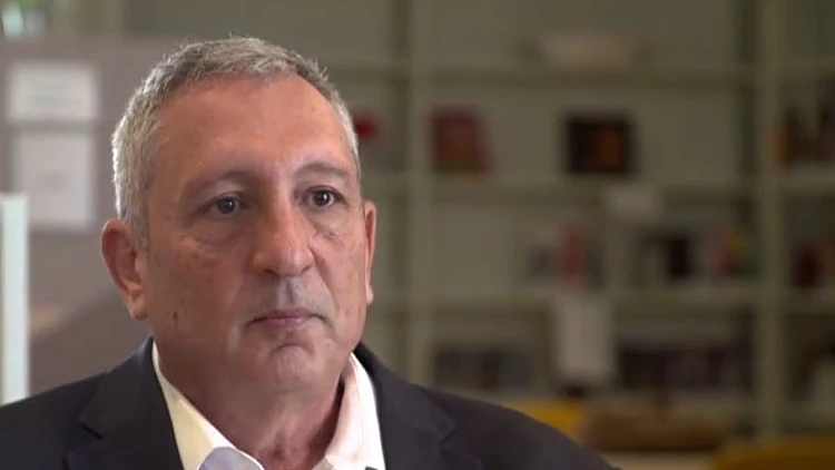 "נצמדתי לאמת": ניר חפץ בריאיון לקראת עדות נתניהו