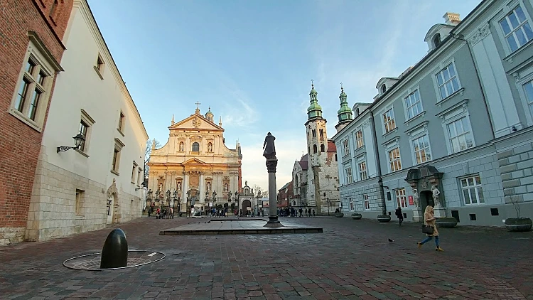 לא יושבת בחושך: המלצות לחופשת סופשבוע טעימה בעיר היפה