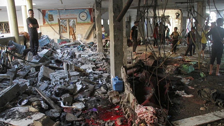 "100 הרוגים" בתקיפת בי"ס ברצועה; האיחוד האירופי: "מזועזעים"