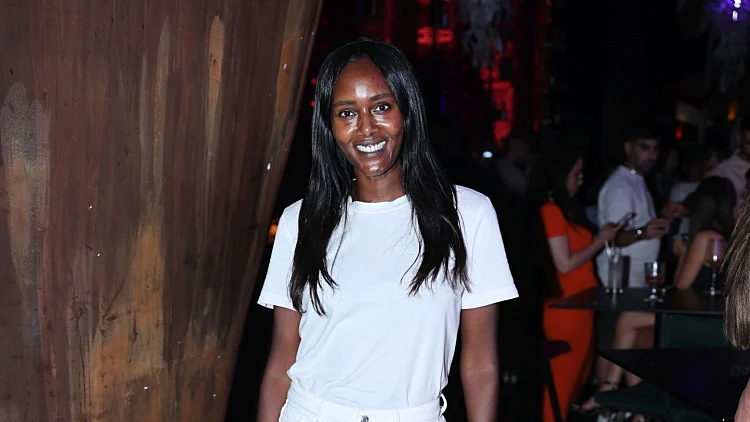 זוכת "האח הגדול" מבקשת: "אתן חייבות לעזור לי ולקנות ממני"