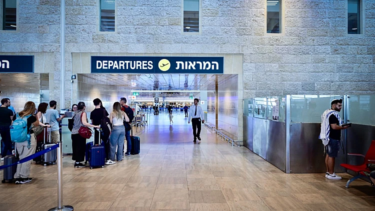 בזמן הכי גרוע: האם נמל התעופה בן גוריון ייחסם דווקא בחגים?