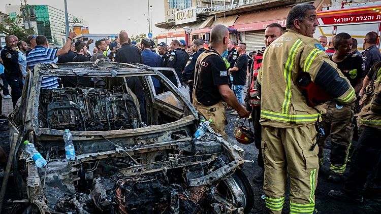 פיגוע פלילי ברמלה: ארבעה הרוגים בפיצוץ רכב, תינוק במצב אנוש