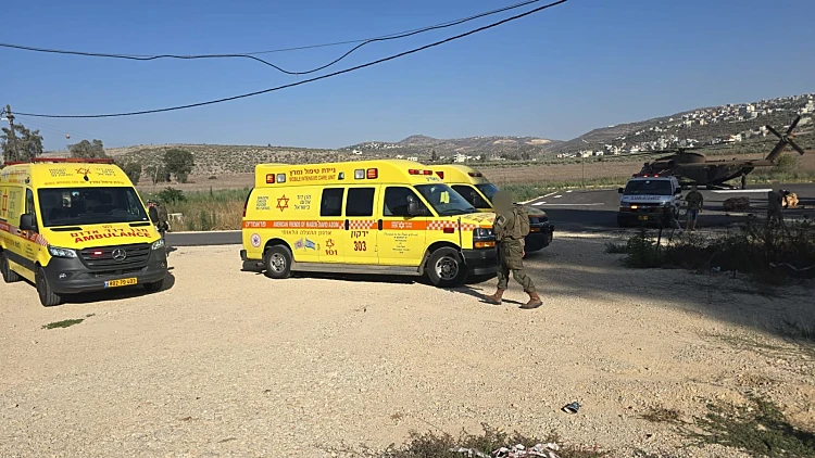 תאונה קטלנית בשומרון: ילד כבן 3 נהרג, 4 נוספים נפצעו קשה