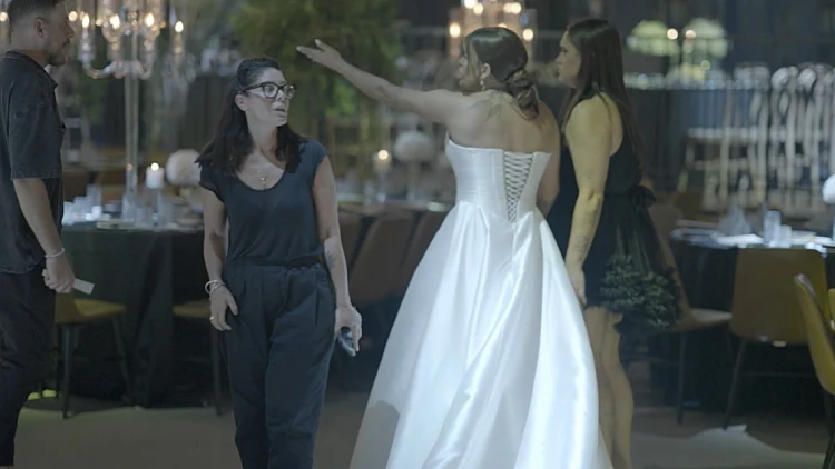 "אני לא בוכה, אני נשרפת": מה באמת קרה בחתונה של ספיר ואברהם?