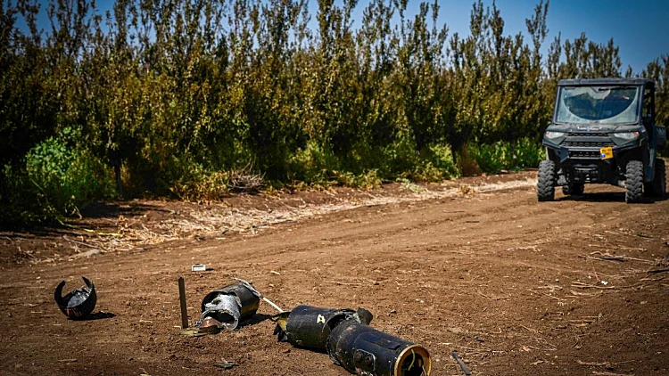 לראשונה אי פעם: חיזבאללה ירה לגוש דן; טיל אחד יורט
