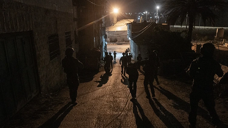 דיווח: ירי לעבר רכב ישראלי בכפר פלסטיני סמוך לאריאל, אין נפגעים