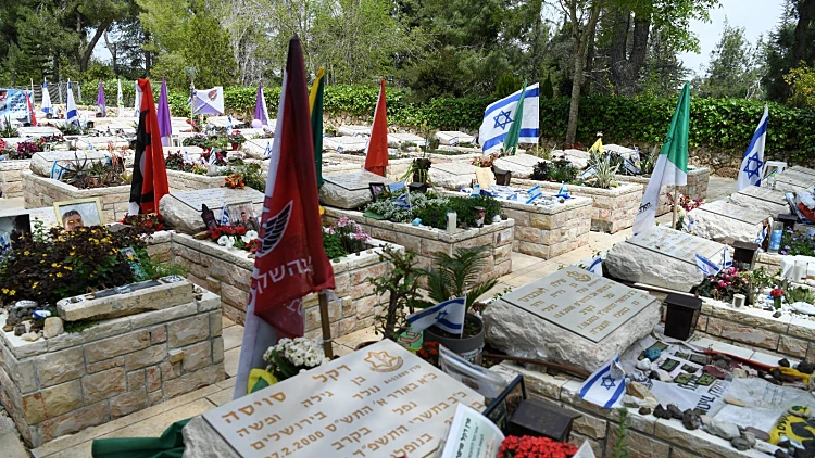 שנה למלחמה: 890 נופלים מאז 7.10 - 5,200 נוספו למעגל השכול