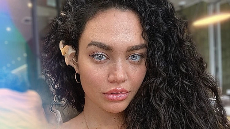 אחרי שמשפחתה דיווחה על היעדרותה: השחקנית מ"גוסיפ גירל" נמצאה בריאה ושלמה | רשת 13