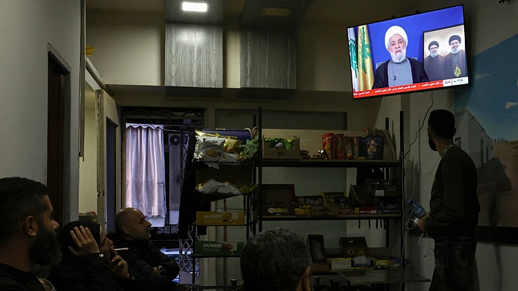 חיזבאללה: על ישראל לסגת מדרום לבנון עד יום א', לא נקבל הפרות