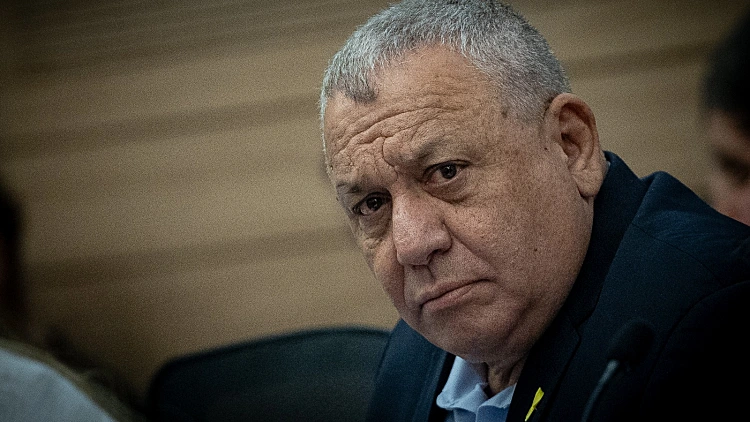 איזנקוט נגד קבינט המלחמה: עשרות משתתפים, בלי דיון משמעותי