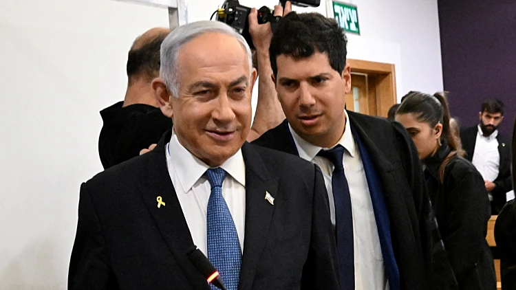 משפט נתניהו: הפריטים שרה"מ ניסה לפסול יישארו בכתב האישום